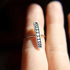 'Crescent Cutie' Silver Moon Phase Ring