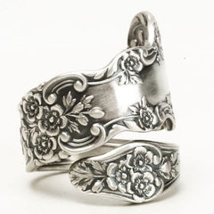 Victorian engraved flower ring