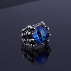 'Soulbound' Claw Ring Available in 4 Colors