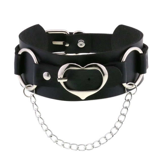Heart chain buckle choker